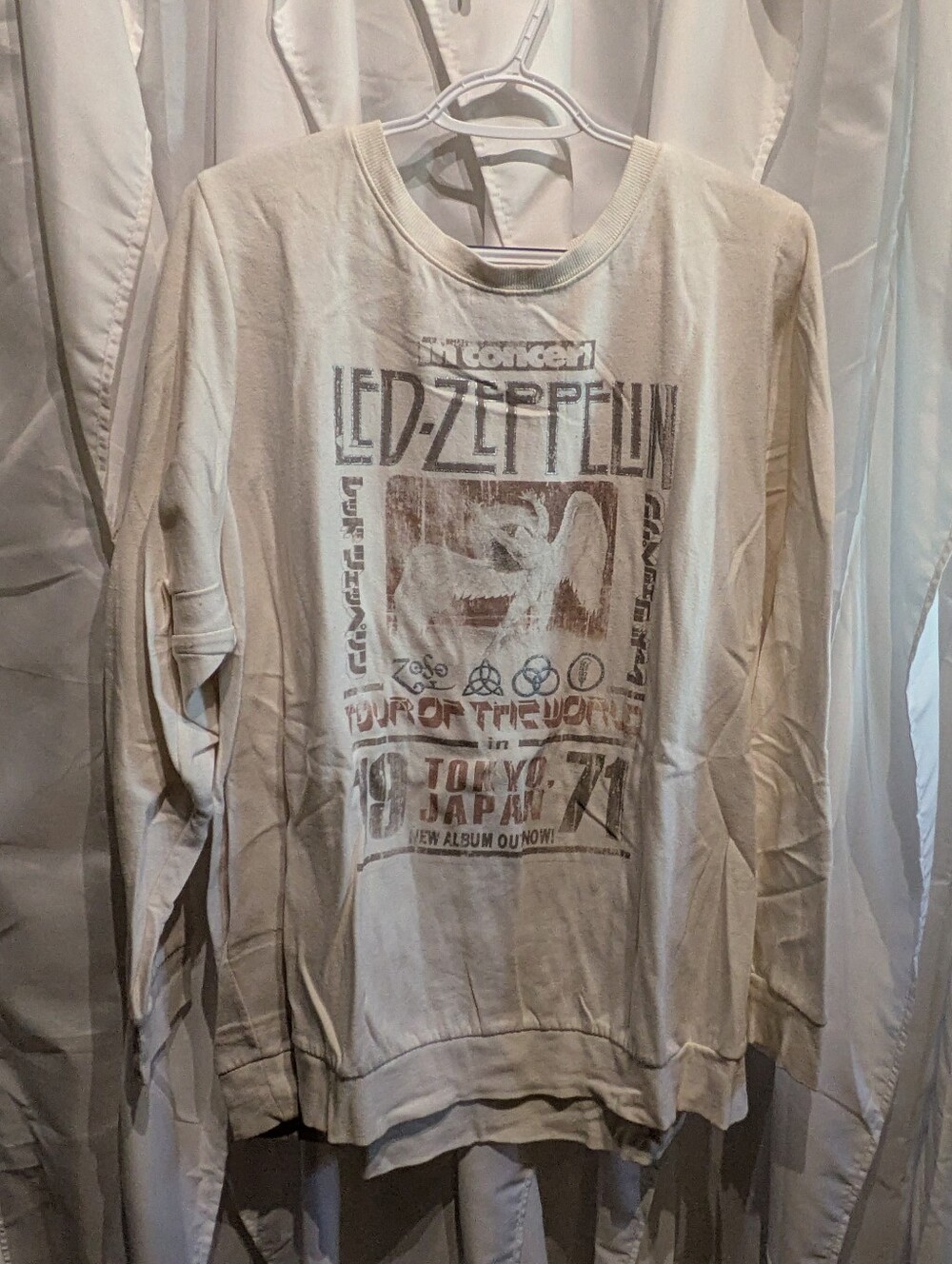 14 Torrid Led Zeppelin "In Concert" 1971 Wembley Stadium Graphic Tee - Plus 3X